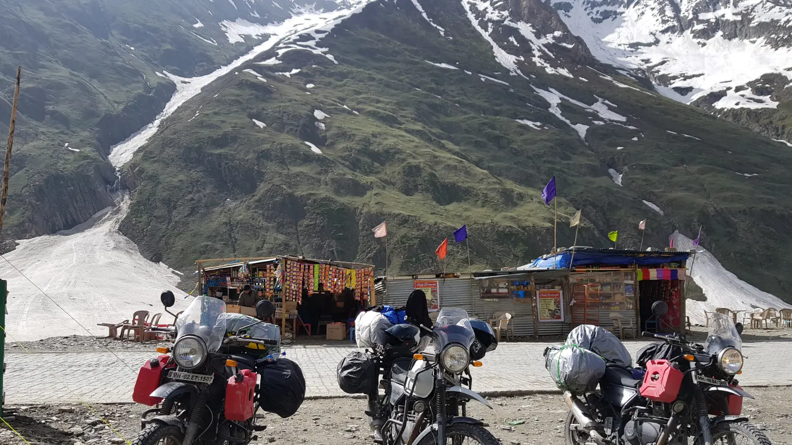 Royal Enfield Himalayans parked at Zojila Pass